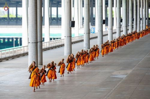 ภาพ No.81043:การฝึกเดินธุดงค์ของสามเณร ในโครงการบรรพชาสามเณรเพื่อฟื้นฟูพระพุทธศาสนาทั่วไทย ประจำปี 2566 ณ วิหารคดชั้น2 วัดพระธรรมกาย