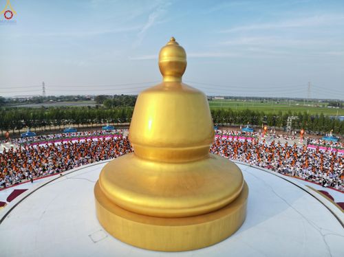 ภาพ No.299694:วันที่ 18 มกราคม พ.ศ. 2569 พิธีต้อนรับพระธรรมยาตรา (ภาพชุดที่ 2) ณ อนุสรณ์สถานลำดับที่ 5  สถานที่เผยแผ่วิชชาธรรมกายครั้งแรก อนุสรณ์สถานบางปลา วัดบางปลา อำเภอบางเลน จังหวัดนครปฐม ในโครงการธรรมยาตรา กตัญญูบูชา มหาปูชนียาจารย์ พระมงคลเทพมุนี(สด จนฺทสโร) พระ