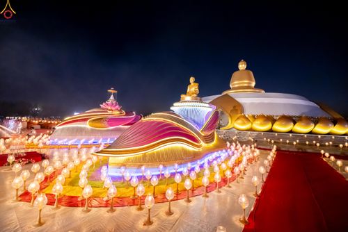 ภาพ No.302317:วันที่ 23 มกราคม พ.ศ. 2569 พิธีจุดประทีปธรรมถวายเป็นพุทธบูชา (ภาพชุดที่ 2) และบูชาธรรมมหาปูชนียาจารย์  ณ อนุสรณ์สถานลำดับที่ 5 สถานที่เผยแผ่วิชชาธรรมกายครั้งแรก อนุสรณ์สถานบางปลา วัดบางปลา อำเภอบางเลน จังหวัดนครปฐม ในโครงการธรรมยาตรา กตัญญูบูชา มหาปูชนีย