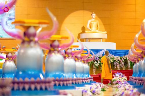 ภาพ No.134496:พิธีทอดผ้าป่าสมทบ มหาสังฆทาน 10,000 วัด ทั่วไทย วันอาทิตย์ต้นเดือนที่ 7 เมษายน พ.ศ.2567 ณ ห้องแก้วสารพัดนึก 1 สภาธรรมกายสากล  วัดพระธรรมกาย จ.ปทุมธานี