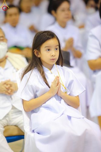 ภาพ No.139258:พิธีตักบาตร , พิธีบูชาข้าวพระ ณ ห้องแก้วสารพัด 1 สภาธรรมกายสากล วัดพระธรรมกาย วันอาทิตย์ต้นเดือนที่ 2 มิถุนายน พ.ศ. 2567