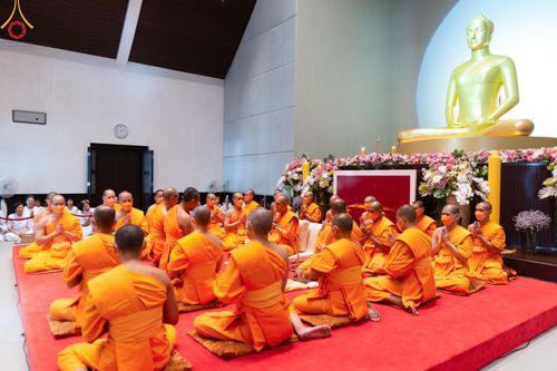 ภาพ No.141526:พิธีบรรพชาอุปสมบท โครงการอุปสมบทหมู่รุ่นผู้บริหาร รุ่นที่ 14 โครงการอุปสมบทหมู่ธรรมทายาท ระดับอุดมศึกษา รุ่นที่ 51 ภาคฤดูฝน ณ โบสถ์พระไตรปิฎก วัดพระธรรมกาย ในวันเสาร์ที่ 15 มิถุนายน พ.ศ. 2567