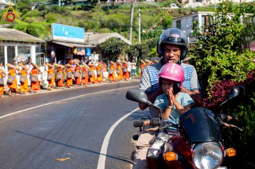 ภาพ No.226443:วันที่ 7-10 พฤษภาคม พ.ศ. 2568 โครงการเดินธรรมยาตรา สยาม-ลังกา ธรรมยาตรา ฉลองเทศกาลวิสาขบูชาแห่งชาติ ศรีลังกา บูชาธรรม 81 ปี หลวงพ่อธัมมชโย เมืองนูวราอิลิยา ประเทศศรีลังกา