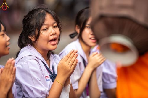 ภาพ No.128390:พิธีอัญเชิญพระบรมสารีริกธาตุ " ใจกลางเมืองนครหาดใหญ่ " เพื่อประดิษฐาน ณ มหารัตนเจดีย์สิริปทุมสวรรค์ (เจดีย์อริยพุทธะ 5 พระองค์) ศูนย์ปฏิบัติธรรมภาคใต้ อ.บางกล่ำ จ.สงขลา  วันที่ 9 มีนาคม พ.ศ.2567 (ชุดที่ 1)