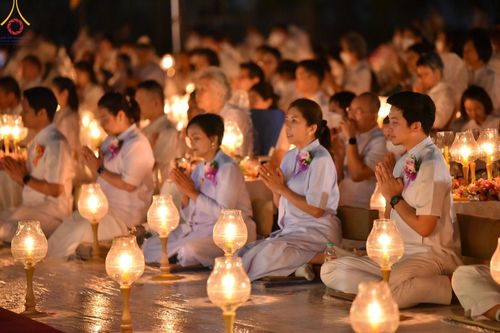 ภาพ No.118377:พิธีจุดประทีปถวายเป็นพุทธบูชา และบูชาธรรมมหาปูชนียาจารย์ พระมงคลเทพมุนี(สด จนฺทสโร) วันที่ 24 มกราคม พ.ศ. 2567 ณ อนุสรณ์สถานบางปลา อ.บางเลน จ.นครปฐม