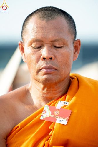 ภาพ No.221753:วันอังคารที่ 22 เมษายน พ.ศ. 2568 ภาพพิธีถวายมหาสังฆทานคณะสงฆ์ 40,000 กว่าวัดทั่วประเทศ เนื่องในวันคุ้มครองโลก ชุดที่ 2 (ปลื้มให้สมการรอคอย) ณ ลานธรรมพระมหาธรรมกายเจดีย์ วัดพระธรรมกาย