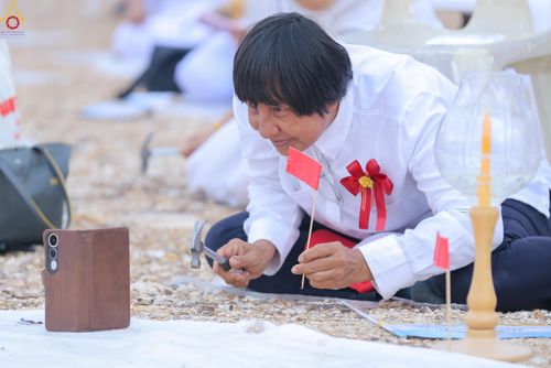 ภาพ No.339479:วันอังคารที่ 14  กรกฎาคม 2569 พิธีทอดผ้าป่าและพิธีตอกเสาเข็มมงคลต้นสุดท้าย องค์พระเจดีย์เพื่อสร้างสันติภาพโลก  ณ ธุดงคสถานพัฒนานิคม อ.พัฒนาพิคม จ.ลพบุรี