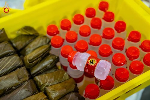 ภาพ No.121247:พิธีถวายภัตตาหารเป็นสังฆทาน แด่คณะพระธรรมยาตราฯ ในโครงการธรรมยาตรากตัญญูบูชา มหาปูชนียาจารย์ พระมงคลเทพมุนี(สด จนฺทสโร) พระผู้ปราบมาร อนุสรณ์สถาน 7 แห่ง ปีที่ 12 วันที่ 30 มกราคม พ.ศ. 2567 ณ สภาธรรมกายสากล วัดพระธรรมกาย