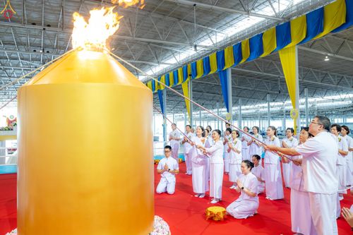 ภาพ No.342830:วันอาทิตย์ที่ 9 สิงหาคม พ.ศ.2569 พิธีจุดเทียนใจ ไฟนิรันดร์ อนันตชัย ณ รัตนบัลลังก์ วัดพระธรรมกาย