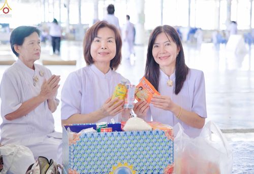 ภาพ No.345392:วันพฤหัสบดีที่ 27 สิงหาคม พ.ศ.2569 พิธีตักบาตรในวันธรรมชัย ณ สภาธรรมกายสากล วัดพระธรรมกาย ปทุมธานี
