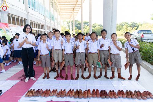 ภาพ No.105587:วันรวมพลังเด็กดี V-Star  ผู้นำฟื้นฟูศีลธรรมโลก นครสวรรค์ พิจิตร ณ ธุดงคสถานนครสวรรค์ วันที่ 19 ธันวาคม พ.ศ.2566