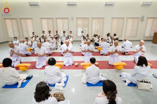 ภาพ No.341293:วันอาทิตย์ที่ 26 กรกฎาคม พ.ศ. 2569 ​โครงการอุปสมบทหมู่บูชาธรรมมหาปูชนียาจารย์ รุ่นที่ ๑ วัดกลางธนรินทร์ ต.บ้านแป้ง อ.พรหมบุรี จ.สิงห์บุรี