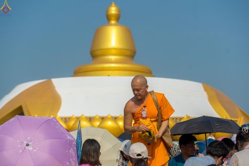 ภาพ No.301525:ภาพเบื้องหลังอาสาสมัครรวมใจ ชุดที่ 4 ในโครงการธรรมยาตรา กตัญญูบูชา มหาปูชนียาจารย์ พระมงคลเทพมุนี(สด จนฺทสโร) พระผู้ปราบมาร อนุสรณ์สถาน 7 แห่ง ปีที่ 14