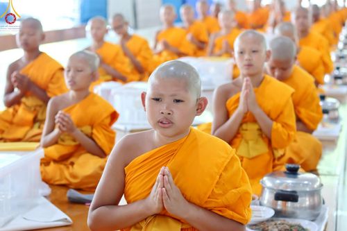 ภาพ No.213256:วันศุกร์ที่ 28 มีนาคม พ.ศ. 2568 (วันพระ แรม 15 ค่ำ เดือน 4) พิธีบุพเปตพลี ครั้งที่ 161 ร่วมอุทิศบุญแด่หมู่ญาติที่ล่วงลับไปแล้ว และสืบทอดอายุพระพุทธศาสนา ณ หอฉันคุณยายอาจารย์ฯ วัดพระธรรมกาย