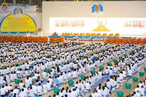 ภาพ No.124411:พิธีตักบาตรในวันมาฆบูชา ณ บ้านแก้วเรือนทองคุณยายฯ วัดพระธรรมกาย จ.ปทุมธานี วันเสาร์ที่ 24 กุมภาพันธ์ พ.ศ. 2567