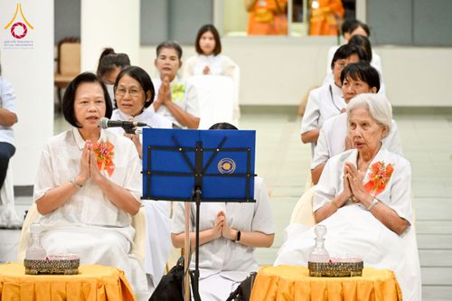 ภาพ No.229047:วันอาทิตย์ที่ 15 มิถุนายน พ.ศ. 2568 พิธีทอดผ้าป่าทุนพัฒนาพระมหาเปรียญ และทุนเผยแผ่พระพุทธศาสนาไปทั่วโลก ณ ห้องสัมมนา SPD สภาธรรมกายสากล วัดพระธรรมกาย