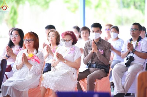 ภาพ No.142992:พิธีทอดผ้าป่าสามัคคีเพื่อสมทบทุนสร้างหอฉัน ๑๑๓ ปี  คุณยายอาจารย์มหารัตนอุบาสิกาจันทร์ขนนกยูง ครั้งที่ ๙ วันอาทิตย์ที่ ๓๐  มิถุนายน พ.ศ. ๒๕๖๗ ณ ศูนย์การศึกษาจอมบึง ต.รางบัว อ.จอมบึง จ.ราชบุรี