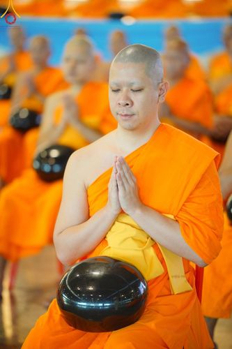 ภาพ No.150985:พิธีตักบาตร ในวันอาทิตย์ต้นเดือน วันที่ 1 กันยายน พ.ศ. 2567 ณ สภาธรรมกายสากล วัดพระธรรมกาย