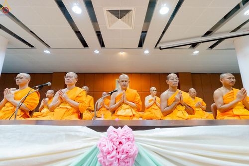 ภาพ No.228204:วันอาทิตย์ที่ 1 มิถุนายน พ.ศ.2568 พิธีถวายมหาสังฆทานพระ 100 รูป สโมสรซุปเปอร์คิดส์ ปีที่ 6 ณ ห้อง SPD 8 สภาธรรมกายสากล วัดพระธรรมกาย