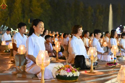 ภาพ No.170284:พิธีลอยกระทงธรรม ณ สระเศรษฐีทะเลบุญ มหาวิหารพระมงคลเทพมุนีฯ วัดพระธรรมกาย วันศุกร์ที่ 15 พฤศจิกายน พ.ศ.2567 (วันเพ็ญ 15 ค่ำ เดือน 12)