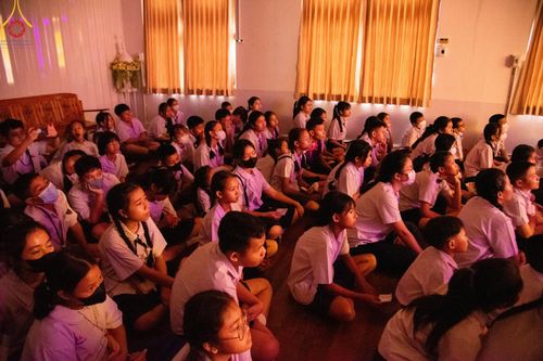 ภาพ No.184887:กิจกรรมวันรวมพลังเด็กดี V-Star ผู้นำฟื้นฟูศีลธรรมโลก กรุงเทพมหานคร ณ วัดมหาธาตุยุวราชรังสฤษฎิ์ราชวรมหาวิหาร กรุงเทพมหานคร ในวันที่ 13 ธันวาคม พ.ศ. 2567