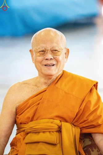 ภาพ No.146076:วันมหารำลึก ครั้งที่ 34 พิธีร่วมรำลึกถึงนักสร้างบารมีที่ล่วงลับไปแล้ว , พิธีสวดพระพุทธมนต์ ณ ห้องแก้วสารพัดนึก 1 วัดพระธรรมกาย วันเสาร์ที่ 27 กรกฎาคม พ.ศ. 2567