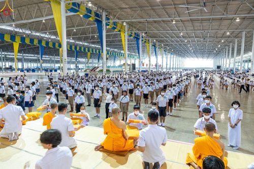 ภาพ No.89645:อบรมเชิงปฏิบัติการจัดกิจกรรมทอดกฐินสัมฤทธิ์ และพิธีมอบผ้าไตรประธานกฐินสัมฤทธิ์เด็กดี V-Star ประจำปีพุทธศักราช 2566  วันเสาร์ที่ 9 กันยายน พ.ศ. 2566 ณ สภาธรรมกายสากล วัดพระธรรมกาย จ.ปทุมธานี