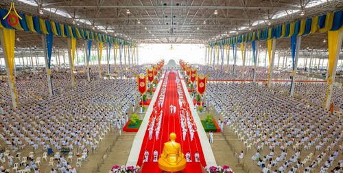 ภาพ No.215375:วันอาทิตย์ต้นเดือนที่ 6 เมษายน พ.ศ. 2568 ขบวนอัญเชิญผ้าป่าสมทบ มหาสังฆทาน 40,000 กว่าวัดทั่วประเทศ ณ สภาธรรมกายสากล วัดพระธรรมกาย