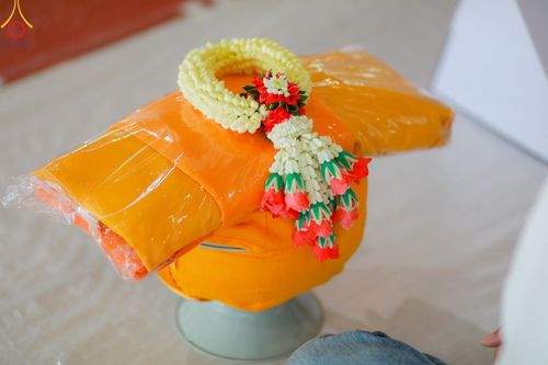 ภาพ No.133893:พิธีขอขมามอบผ้าไตร โครงการบรรพชาสามเณร ศูนย์อบรมวัดพระธรรมกาย ณ วัดพระธรรมกาย วันเสาร์ที่ 6 เมษายน พ.ศ. 2567