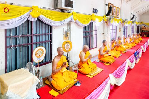 ภาพ No.197269:พิธีทอดผ้าป่าทำนุบำรุงศาสนสถาน ณ วัดอัมพวัน ตำบลบางม่วง อำเภอบางใหญ่ จังหวัดนนทบุรี ในโครงการธรรมยาตรา กตัญญูบูชา มหาปูชนียาจารย์ พระมงคลเทพมุนี(สด จนฺทสโร) พระผู้ปราบมาร อนุสรณ์สถาน 7 แห่ง ปีที่ 13 วันที่ 17 มกราคม พ.ศ. 2568