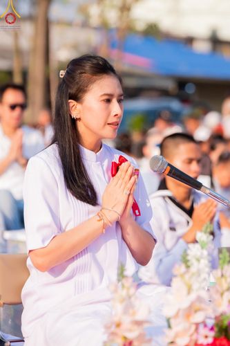 ภาพ No.58104:พิธีตักบาตรพระภิกษุและสามเณร 180 รูป ณ ลานองค์พระสมุทรเจดีย์ จ.สมุทรปราการ วันเสาร์ที่ 27 เมษายน พ.ศ. 2567