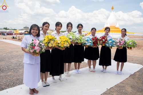 ภาพ No.144389:3 Bigboon 1.พิธีทอดผ้าป่าสถาปนาสังฆรัตนะปทุมเจดีย์ 2.พิธีประดิษฐานดอกบัวอนันต์นิรันดร์กาล 3.พิธีถวายมหาสังฆทานแด่คณะสงฆ์ทุกวัดในจังหวัดปัตตานี ณ ศูนย์อบรมเยาวชนจังหวัดปัตตานี วันอาทิตย์ที่ 14 กรกฎาคม พ.ศ. 2567