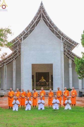 ภาพ No.180368:พิธีตัดปอยผม ปลงผม นาคธรรมทายาท ในโครงการบรรพชาอุปสมบทหมู่ บูชาธรรมมหาปูชนียาจารย์ 2567  วันที่ 4 ธันวาคม พ.ศ. 2567 ณ ศูนย์ปฏิบัติธรรมแก้วภูเรือ จ.เลย