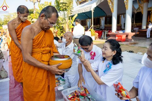 ภาพ No.131801:พิธีถวายสังฆทาน 323 วัด 4 จังหวัดชายแดนภาคใต้ ปีที่ 20 ครั้งที่ 167 และ พิธีมอบกองทุนหนุนแรงใจช่วยครูใต้ ปีที่ 17 ครั้งที่ 132 วันเสาร์ที่ 23 มีนาคม พ.ศ. 2567 ณ วัดมุจลินทวาปีวิหารพระอารามหลวง อ.หนองจิก จ.ปัตตานี