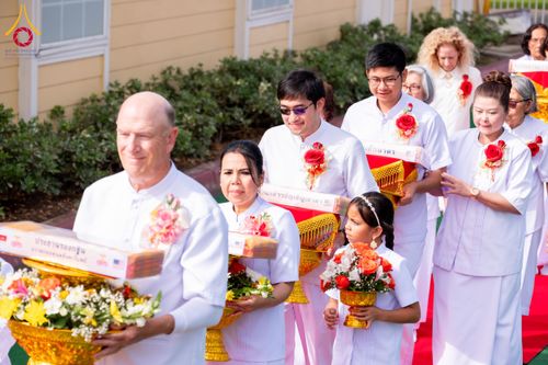 ภาพ No.174998:พิธีทอดกฐิน วัดพระธรรมกายซิลิคอนวัลเลย์ มลรัฐแคลิฟอร์เนีย ประเทศสหรัฐอเมริกา บูชาธรรม 80 ปี หลวงพ่อธัมมชโย โดยคณะศิษยานุศิษย์วัดพระธรรมกาย วันที่ 27 ตุลาคม พ.ศ. 2567