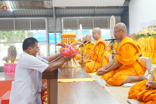 ภาพ No.96528:พิธีทอดกฐินสามัคคี  เพื่อสร้าง ห้องแก้วมหาสมบัติ ณ ศูนย์อบรมเยาวชนอุตรดิตถ์  อ.ทองแสนขัน จ.อุตรดิตถ์ วันอาทิตย์ที่ 12 พฤศจิกายน พ.ศ. 2566