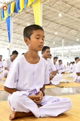 ภาพ No.258114:วันอาทิตย์ที่ 5 ตุลาคม พ.ศ. 2568 พิธีบูชาข้าวพระ ณ สภาธรรมกายสากล วัดพระธรรมกาย