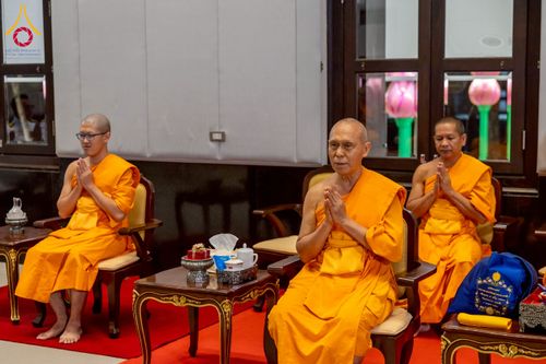 ภาพ No.231231:วันพฤหัสบดีที่ 3 กรกฏาคม พ.ศ. 2568 พิธีมุทิตาสักการะพระภิกษุนาคหลวง พระมหาพนาวัฒน์ ธมฺมนฺตคามี (จันทร์เผือก) เปรียญธรรม ๙ ประโยค ณ วัดพระธรรมกาย ปทุมธานี