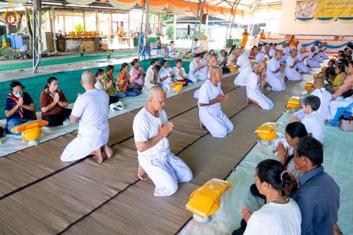 ภาพ No.101323:พิธีบรรพชาธรรมทายาท ในโครงการอุปสมบทบูชาธรรม มหาปูชนียาจารย์ พ.ศ. 2566 ณ วัดท่าสุวรรณ จ.ราชบุรี วันที่ 6 ธันวาคม พ.ศ. 2566