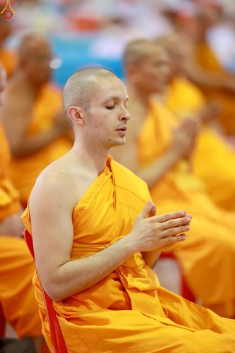 ภาพ No.236047:วันที่ 3 สิงหาคม พ.ศ. 2568 พิธีบูชาข้าวพระ ณ สภาธรรมกายสากล วัดพระธรรมกาย