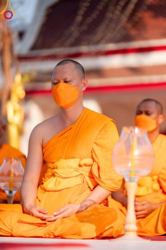 ภาพ No.112157:พิธีจุดประทีปถวายเป็นพุทธบูชา และบูชาธรรมมหาปูชนียาจารย์ พระมงคลเทพมุนี(สด จนฺทสโร) ในโครงการธรรมยาตรา กตัญญูบูชา มหาปูชนียาจารย์ พระมงคลเทพมุนี(สด จนฺทสโร) พระผู้ปราบมาร อนุสรณ์สถาน 7 แห่ง ปีที่ 12 วันที่ 14 มกราคม พ.ศ. 2567 ณ วัดสองพี่น้อง อ.สองพี่น้อง