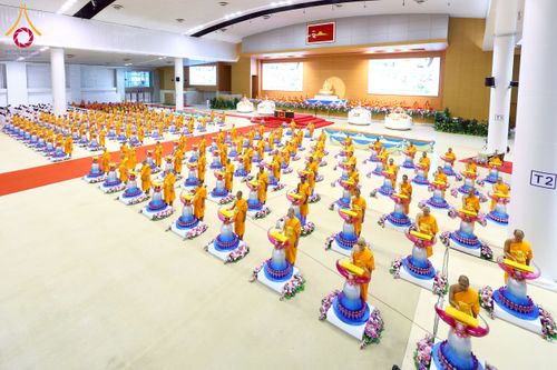 ภาพ No.215694:วันอาทิตย์ต้นเดือนที่ 6 เมษายน พ.ศ. 2568 พิธีทอดผ้าป่าสมทบ เพื่องานถวายมหาสังฆทาน 40,000 กว่าวัดทั่วประเทศ ณ สภาธรรมกายสากล วัดพระธรรมกาย