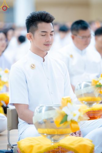 ภาพ No.206877:พิธีถวายโคมมาฆประทีป น้อมถวายเป็นพุทธบูชา แด่คณะพระภิกษุ สามเณร วัดพระธรรมกาย วันอาทิตย์ที่ 9 กุมภาพันธ์ พ.ศ. 2568 ณ ห้องแก้วสารพัดนึก 2 สภาธรรมกายสากล วัดพระธรรมกาย จังหวัดปทุมธานี