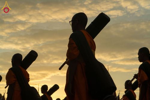 ภาพ No.197046:พระธรรมยาตราปฏิบัติธรรม และถ่ายภาพหมู่ประวัติศาสตร์ ณ วัดโบสถ์(บน) ตำบลบางคูเวียง อำเภอบางกรวย จังหวัดนนทบุรี ในโครงการธรรมยาตรา กตัญญูบูชา มหาปูชนียาจารย์ พระมงคลเทพมุนี(สด จนฺทสโร) พระผู้ปราบมาร อนุสรณ์สถาน 7 แห่ง ปีที่ 13 วันที่ 18 มกราคม พ.ศ. 2568