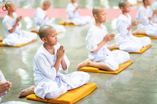 ภาพ No.133662:นาคธรรมทายาทปฏิบัติธรรมก่อนบวช ในโครงการบรรพชาสามเณร ฟื้นฟูพระพุทธศาสนาทั่วไทย ศูนย์อบรมวัดพระธรรมกาย วันที่ 3 เมษายน พ.ศ. 2567