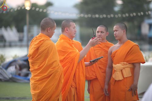 ภาพ No.185560:V.47 เบื้องหลังของเบื้องหน้า งานตักบาตรพระ 10,000 รูป ณ จ.กาญจนบุรี วันที่ 20-21 ธันวาคม พ.ศ. 2567