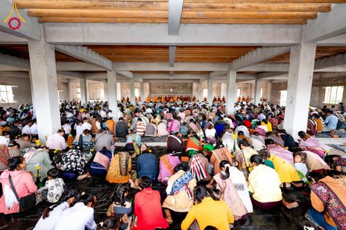 ภาพ No.173268:พิธีทอดกฐินต่างประเทศ ในนามหลวงพ่อธัมมชโย ณ วัดสิริวิเวก เพื่อถวายที่ดินส่วนขยาย 200 ไร่ แขวงจำปาสัก สปป. ลาว วันพุธที่ 30 ตุลาคม พ.ศ. 2567