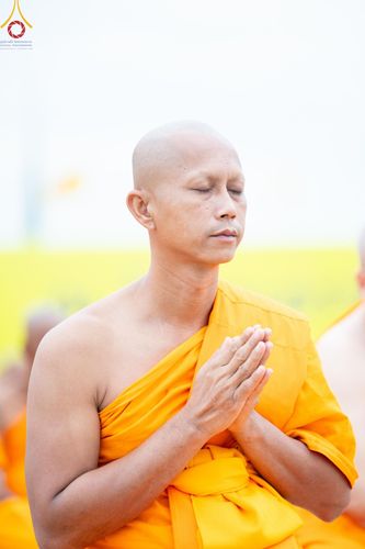 ภาพ No.182120:พระธรรมทายาทร่วมปฎิบัติธรรม รับฟังโอวาทจากหลวงพ่อทัตตชีโว และถ่ายภาพหมู่ประวัติศาสตร์ ณ ลานธรรมพระมหาธรรมกายเจดีย์  วัดพระธรรมกาย ในโครงการอุปสมบท บูชาธรรมมหาปูชนียาจารย์ วันที่ 13 ธันวาคม พ.ศ. 2567