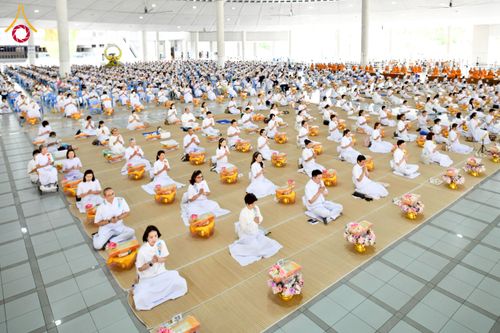 ภาพ No.217113:วันเสาร์ที่ 12 เมษายน พ.ศ. 2568 พิธีบุพเปตพลี ครั้งที่ 162 ร่วมอุทิศบุญแด่หมู่ญาติที่ล่วงลับไปแล้ว และพิธีถวายภัตตาหารเมนูสวรรค์ ณ หอฉันคุณยายอาจารย์ฯ วัดพระธรรมกาย