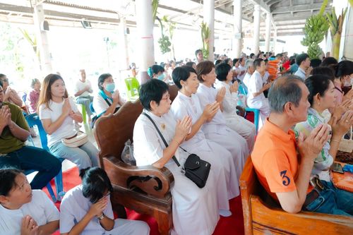 ภาพ No.182229:พิธีทอดกฐิน ณ วัดหนองกะดวง อ.ดอนเจดีย์ จ.สุพรรณบุรี ในโครงการทอดกฐินสามัคคีทั่วไทย 30,000 วัด บูชาธรรม 80 ปี หลวงพ่อธัมมชโย โดยคณะศิษยานุศิษย์วัดพระธรรมกาย วันที่ 9 พฤศจิกายน พ.ศ.2567